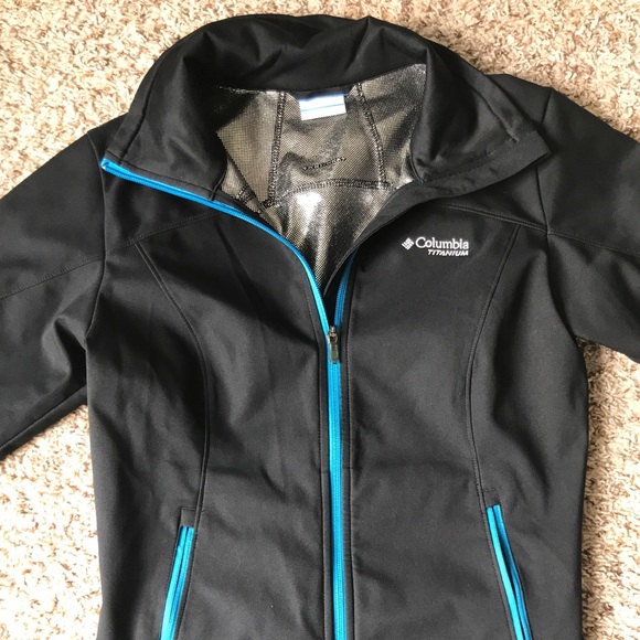 columbia titanium waterproof jacket